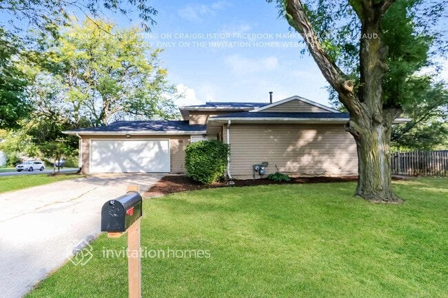 Building Photo - 953 Surrey Ct