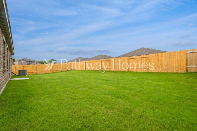 Building Photo - 628 Brookside Dr