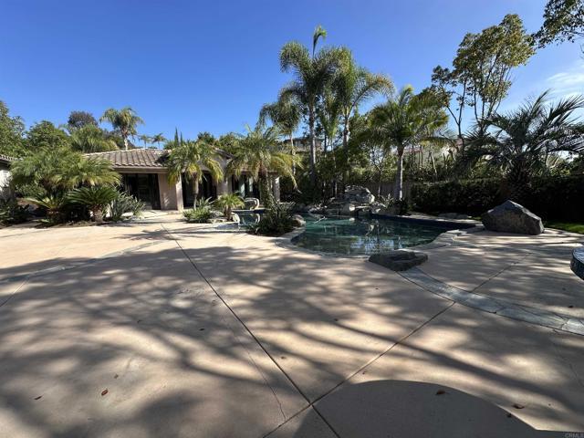 Building Photo - 845 Stratford Dr