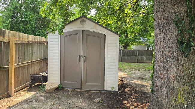 Building Photo - 4488 Penhurst Ct