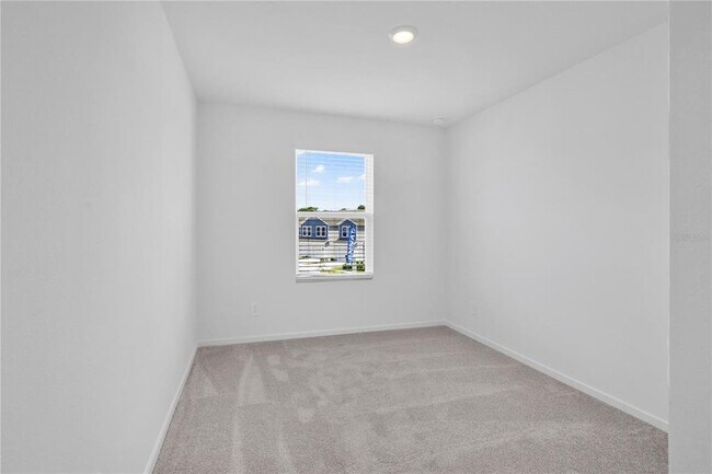 Building Photo - 975 Phoenix St