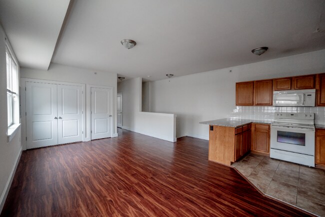 Building Photo - 3518 Spring Garden St