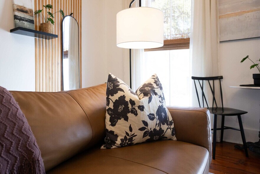 Building Photo - 505 East McDonough Street-SI ID1359172P