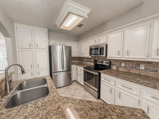 Building Photo - 4521 Allegro Dr