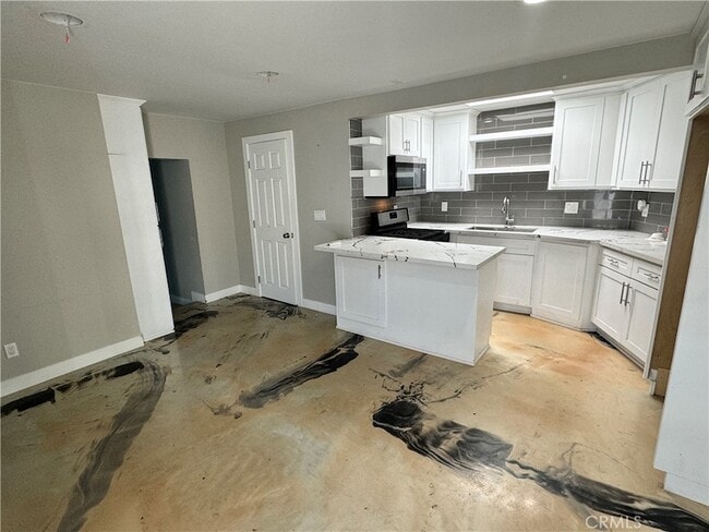 Building Photo - 12207 Hadley St