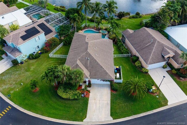 Building Photo - 4668 SE Winter Haven Ct