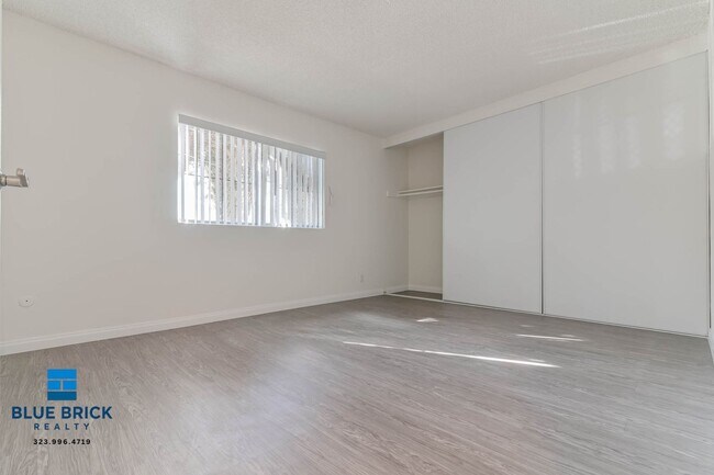 Building Photo - 8123 Langdon Ave