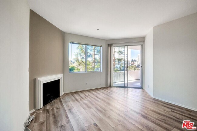 Building Photo - 10600 Wilshire Blvd