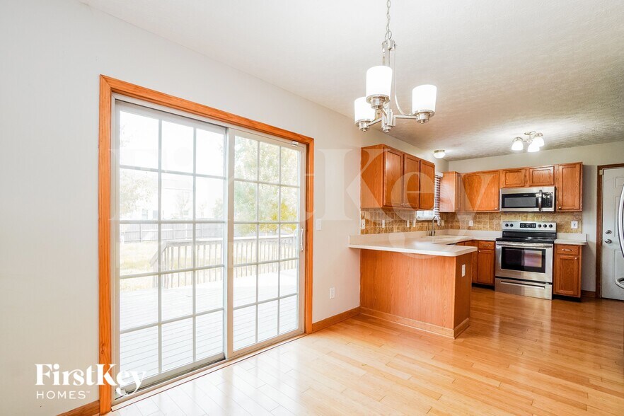 Building Photo - 1072 Tarragon Dr