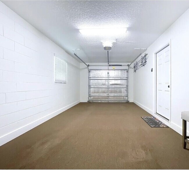 Building Photo - South Tampa RV + Boater’s dream!