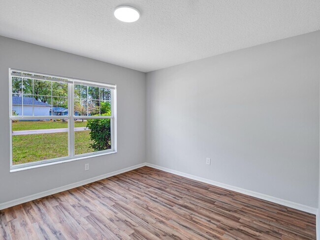 Building Photo - 91 Pebble Beach Dr