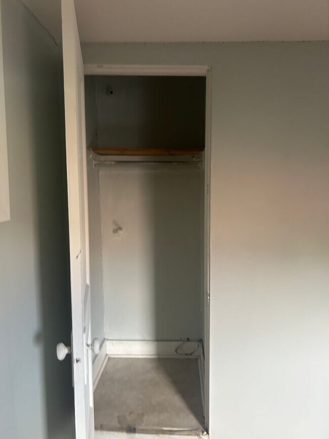 Building Photo - 2309 Tilbury Ave