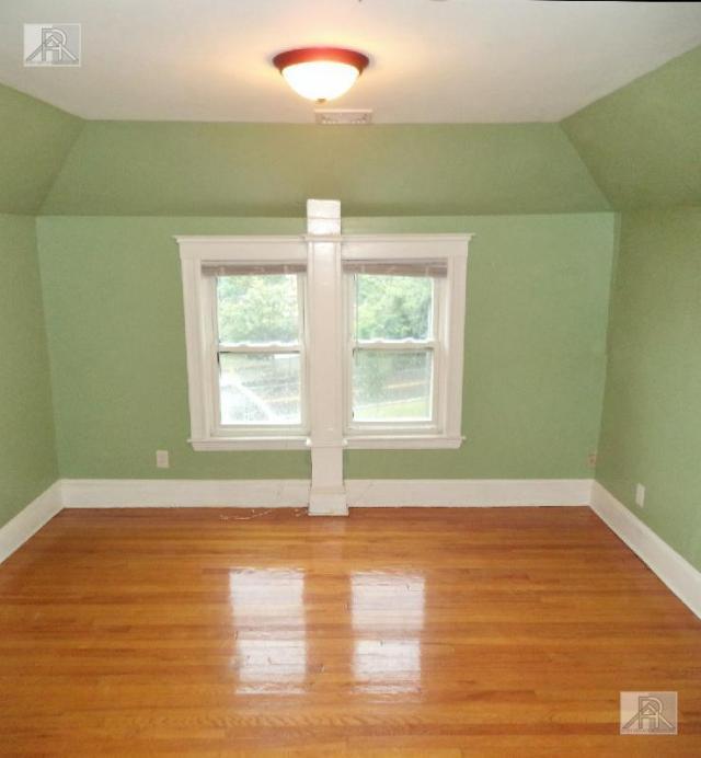 Building Photo - 4 bedroom in Newton MA 02467