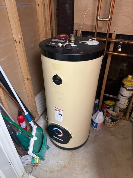 Building Photo - 30 Brown St