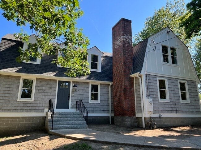 Building Photo - 138 High St