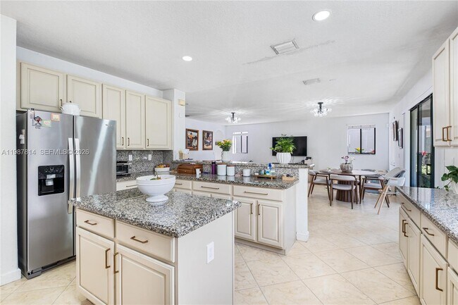 Building Photo - 7726 SW 193rd Ln