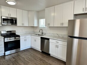 Building Photo - Coleen Ct | Newly Remodeled 2 Bedroom 1 Ba...