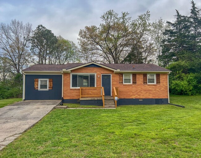 Primary Photo - 461 Reeves Dr