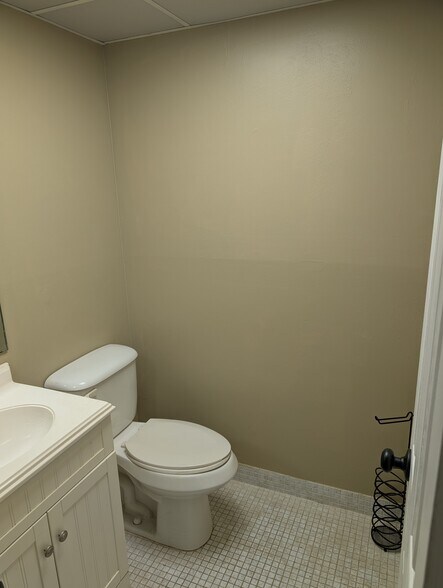 Building Photo - 839 Normandy R