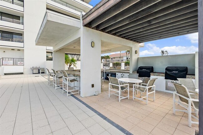 Building Photo - 1601 N Central Ave