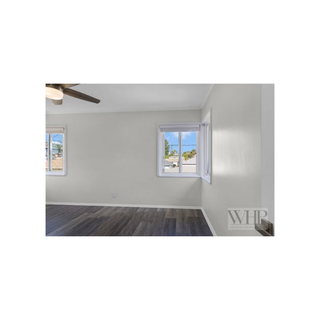Building Photo - 6258 S Fairfax Ave