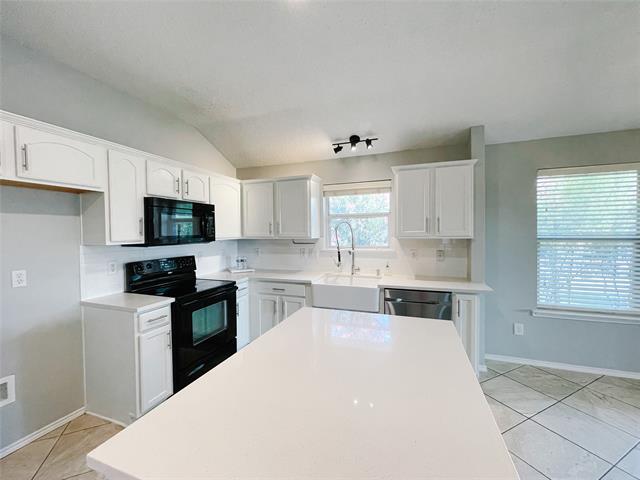 Building Photo - 9570 Revolution Way