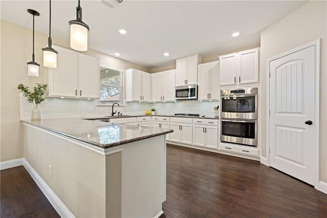 Building Photo - 1524 Uhland Dr