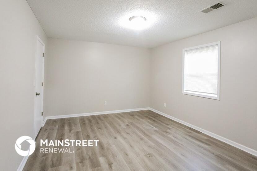 Building Photo - 400 Holtz Ave