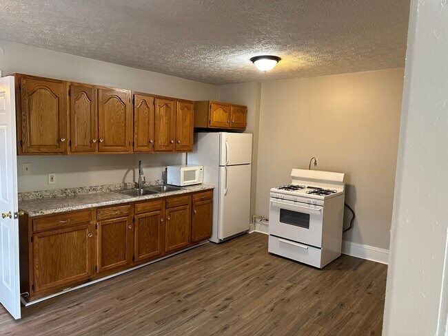 Building Photo - Adams Street Apartment