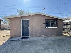 Building Photo - 425 W Columbia St