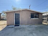 Building Photo - 425 W Columbia St