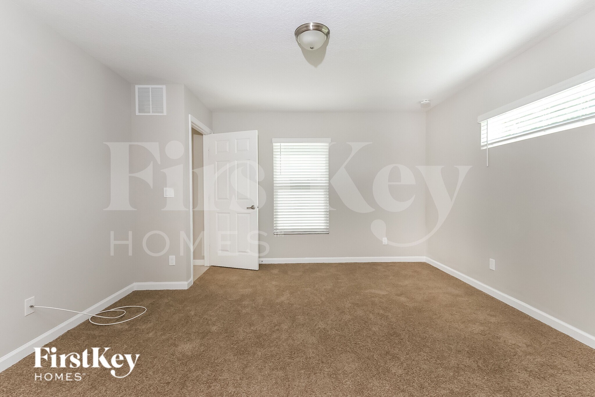 Building Photo - 1809 SW Cycle St