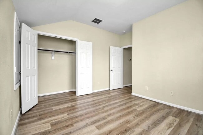 Building Photo - 6315 Bain Dr