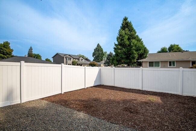 Building Photo - Heathwood - VPM484650H-6