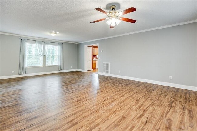 Building Photo - 6057 Gaines Ferry Rd