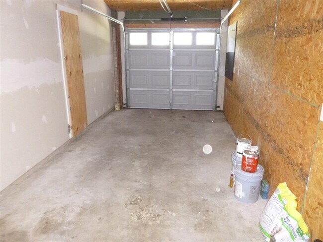 Building Photo - 7503 Eastcrest Dr