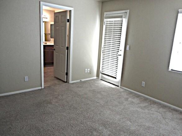 Building Photo - 894 Blue Rosalie Pl