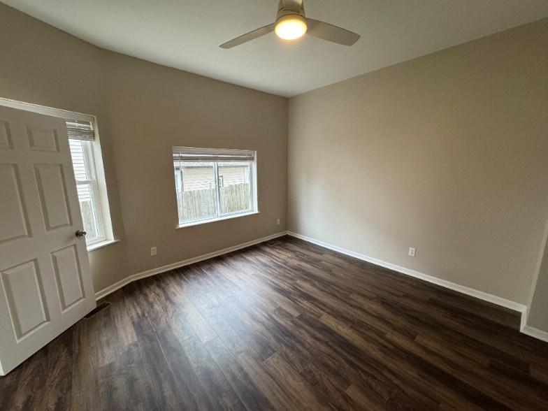 Building Photo - 1011 S 11th St