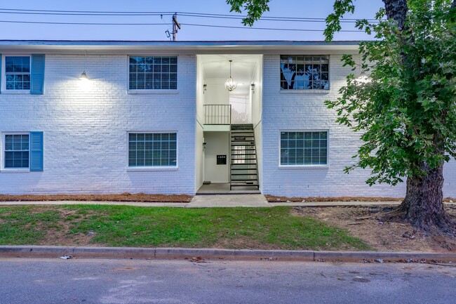 Building Photo - Charming 1-bedroom, 1-bath apartment locat...
