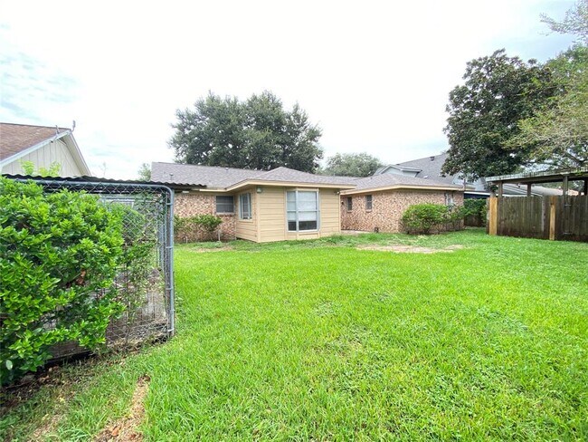 Building Photo - 2233 Ripple Creek Dr