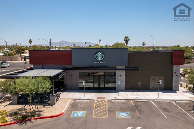 Building Photo - 1Bed/2Bath Furnished House in 55+ Age-Restricted Community in East Mesa!