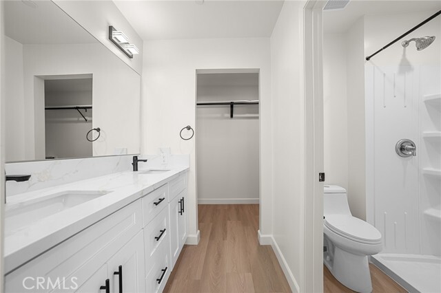 Building Photo - 900 S Hert St