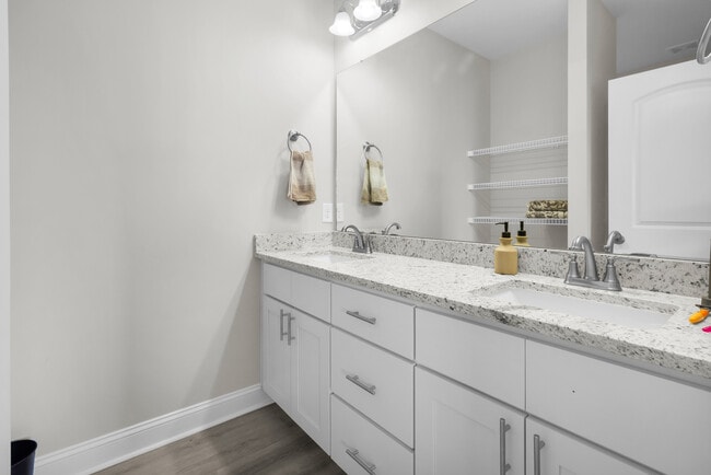 Building Photo - 139 Pasture Ln