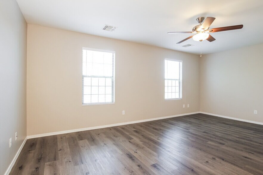 Building Photo - 8502 W Luken Way