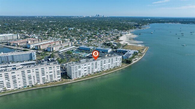 Building Photo - 5900 Shore Blvd S
