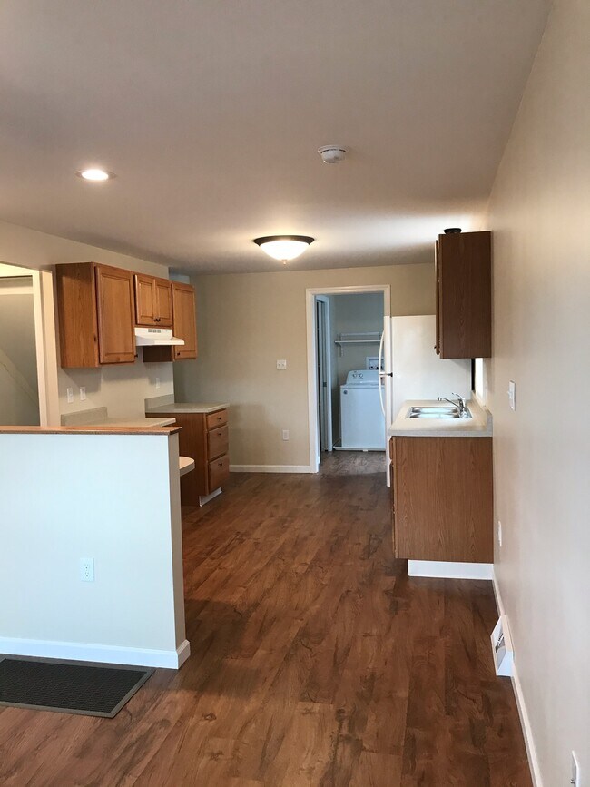KITCHEN - 2206 Union Ave
