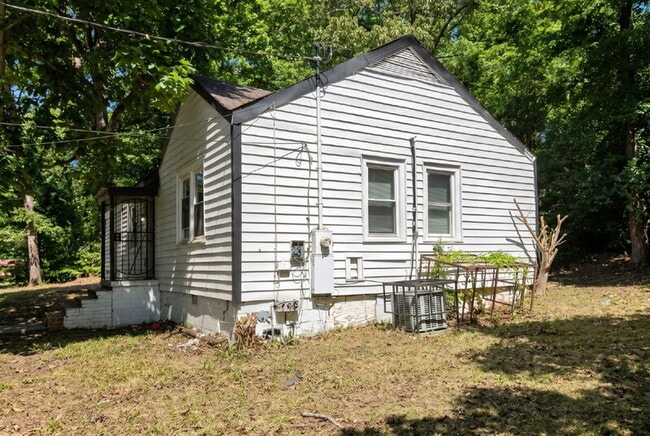 Building Photo - 50 Eddy Dr