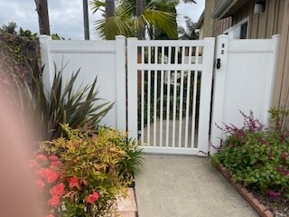 Gate to Hillview Units C & B - 16522 Hillview Cir