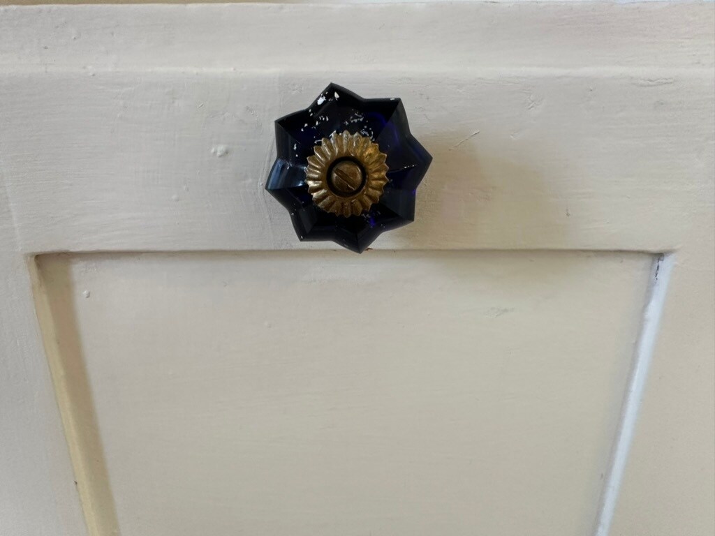 Building Photo - 609 W 11th St