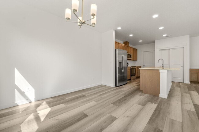 Building Photo - 21505 Oconnor Way